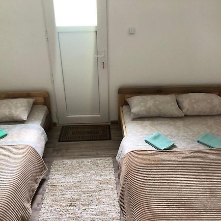Private Accommodation Kalezic Мойковац Екстериор снимка