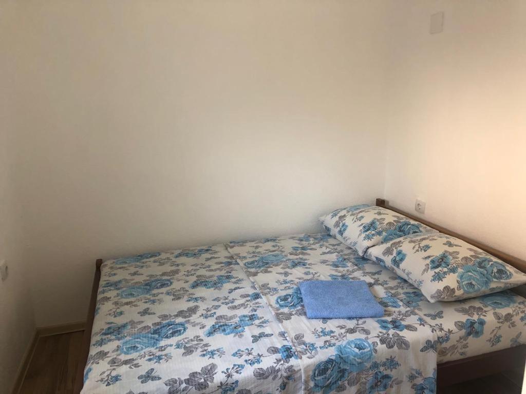 Private Accommodation Kalezic Мойковац Екстериор снимка