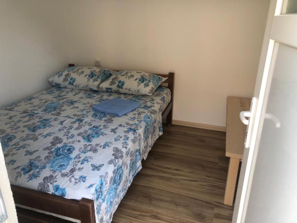 Private Accommodation Kalezic Мойковац Екстериор снимка