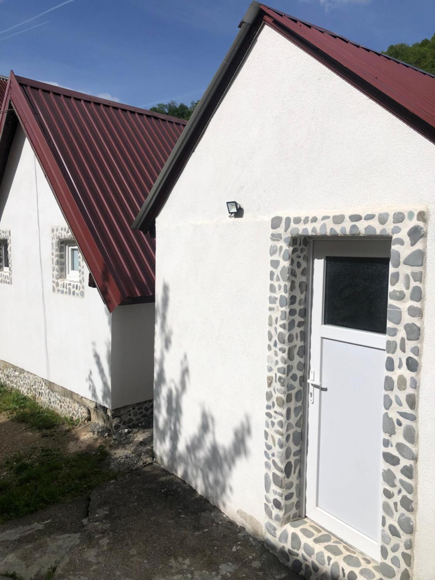 Private Accommodation Kalezic Мойковац Екстериор снимка