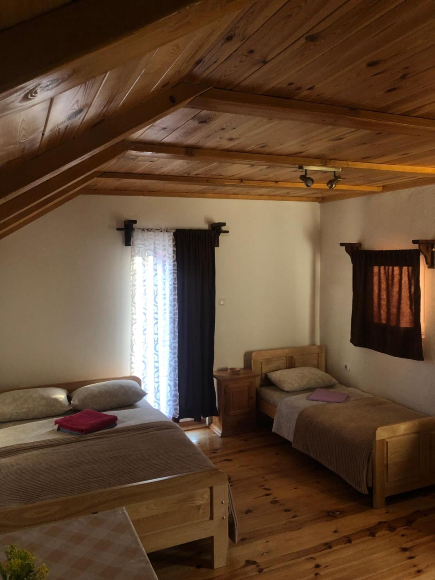 Private Accommodation Kalezic Мойковац Екстериор снимка