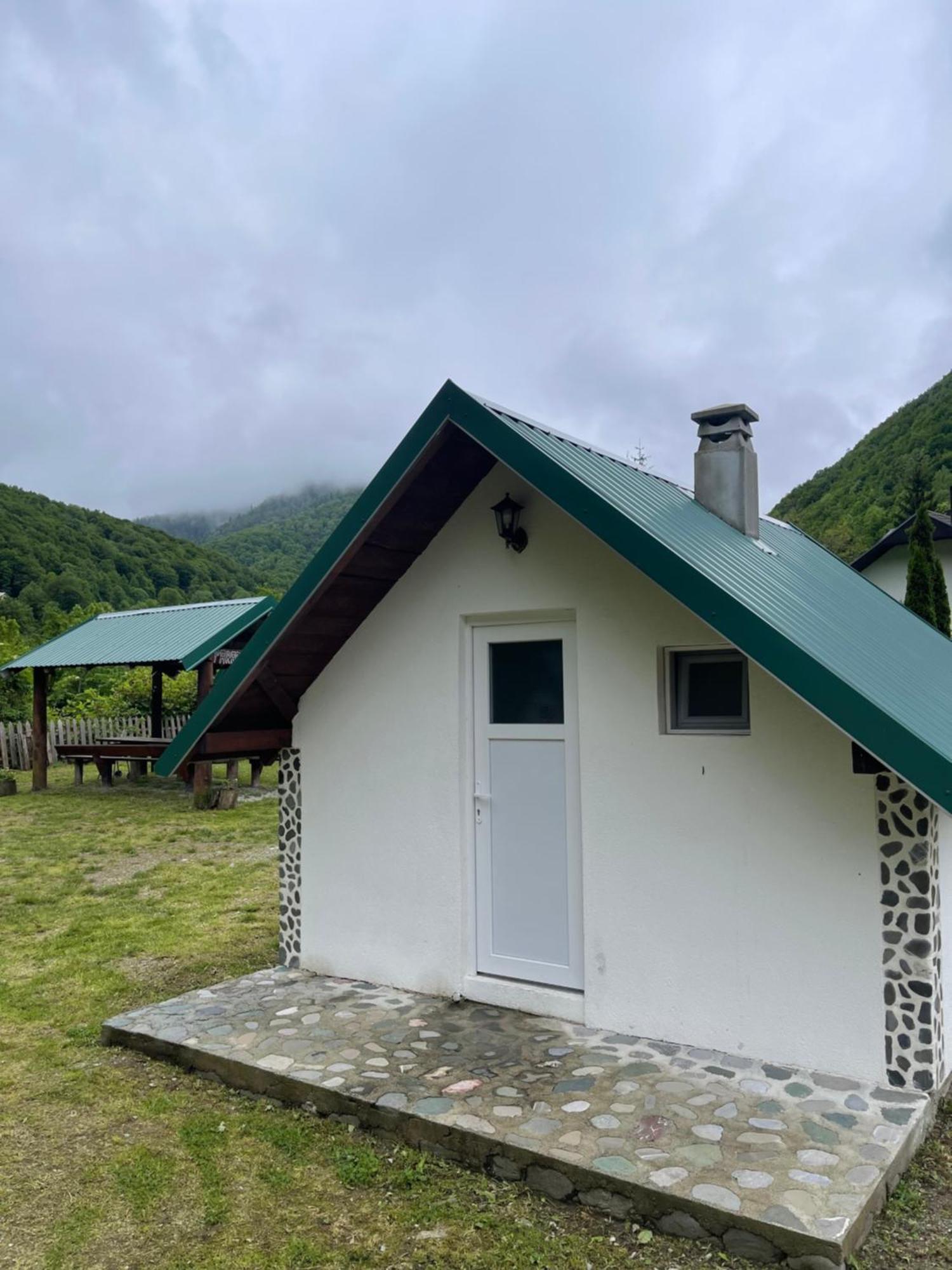 Private Accommodation Kalezic Мойковац Екстериор снимка