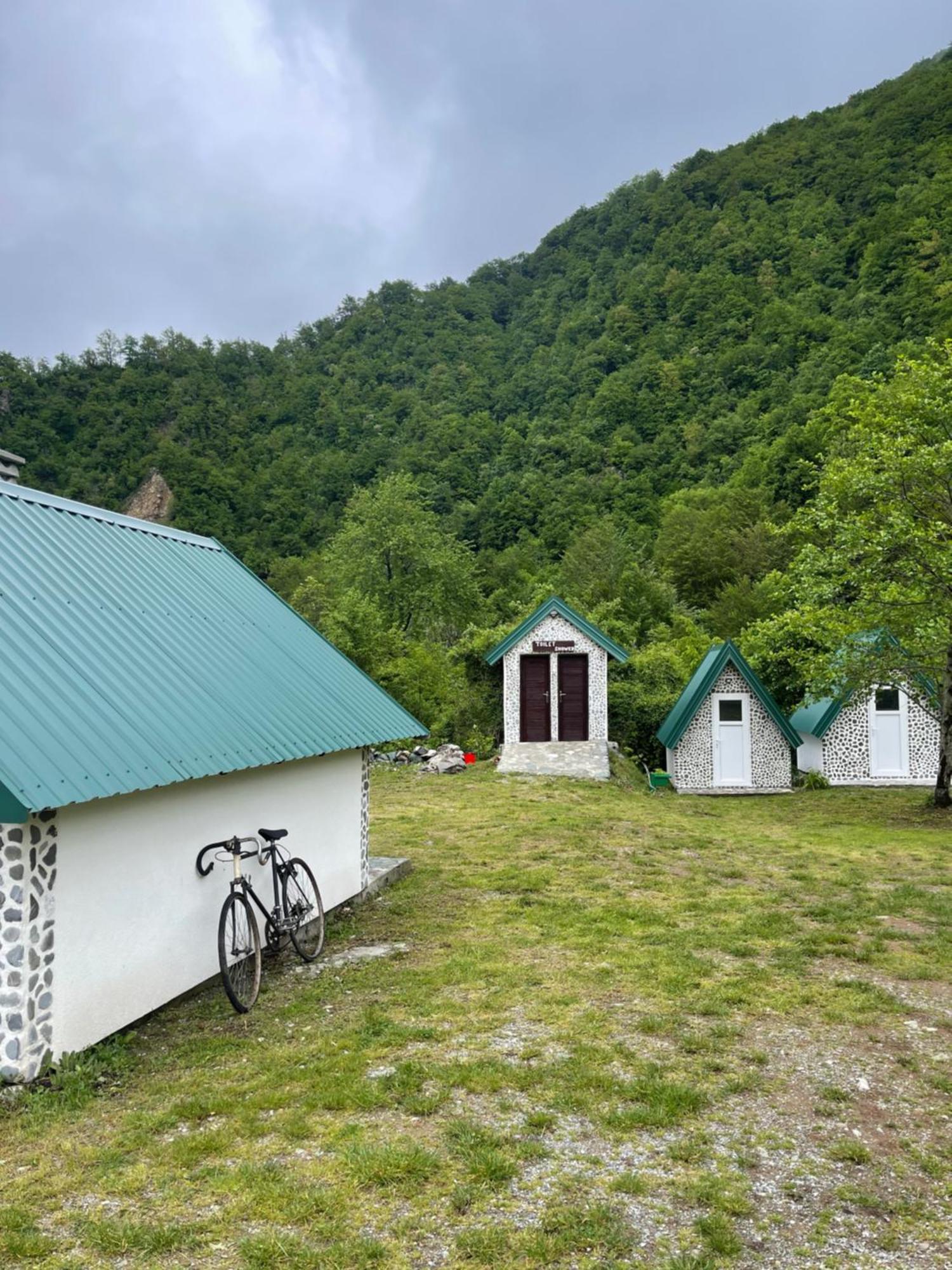 Private Accommodation Kalezic Мойковац Екстериор снимка